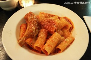 Rigatoni with Tomato Sauce & Baby Back Rib