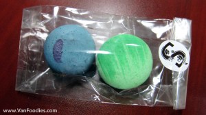 A little package of macarons from Soirette