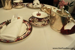 Fine china & silver teapots and cutlery