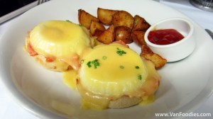 Smoked Salmon Eggs Benedict