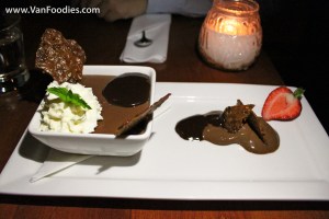 Chocolate mousse & dark chocolate ganache