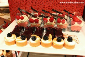 Lots of tasty desserts
