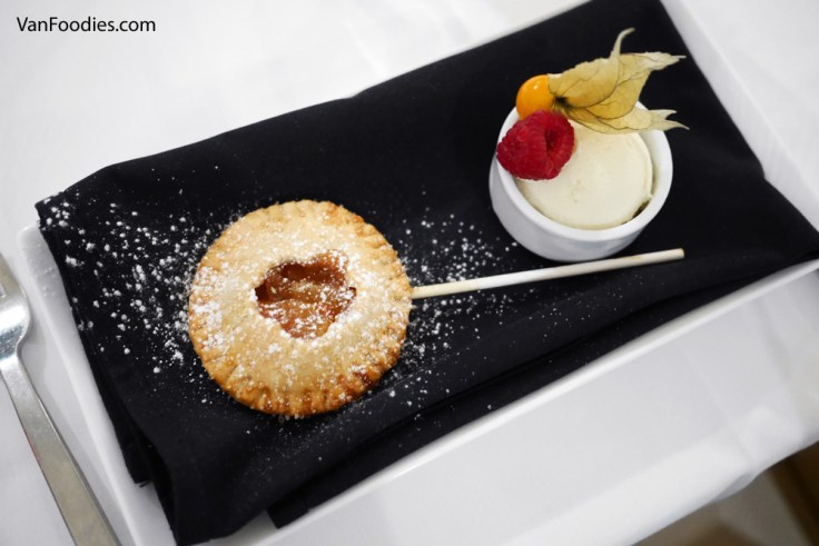 Dockside Restaurant - Apple Pie “Lollipop”